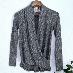 Anthropologie Akemi + Kin Waffle Knit Grey Wrap Top Woodruff Sweater Women's XS